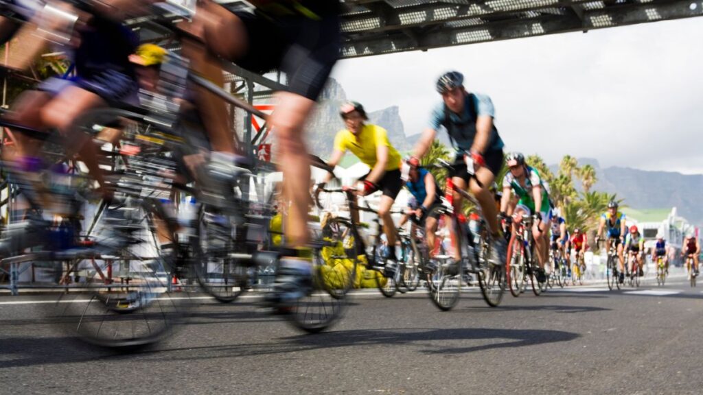 a group of racing cyclists at the cape town cycle tour