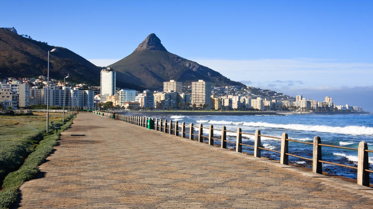 seapoint promenade with Lions Head in the background