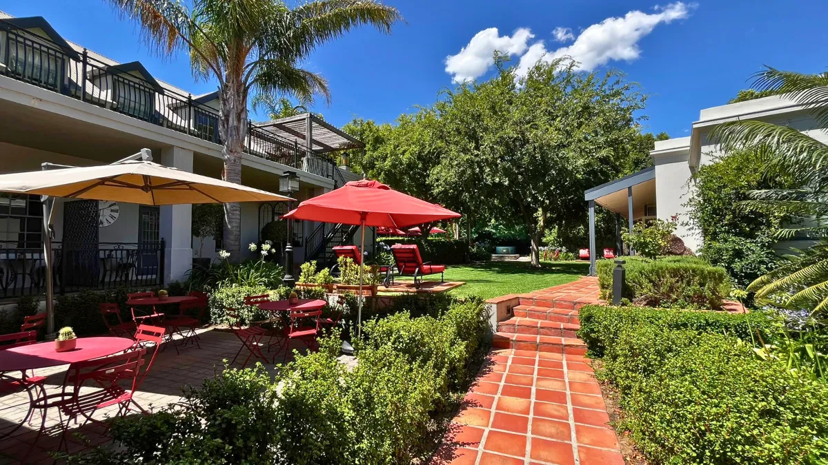 beautiful lush green gardens at Avondrood Guest House