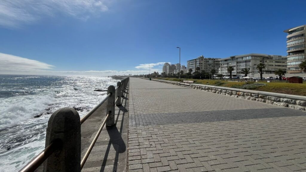 A long promenade alongside the ocean